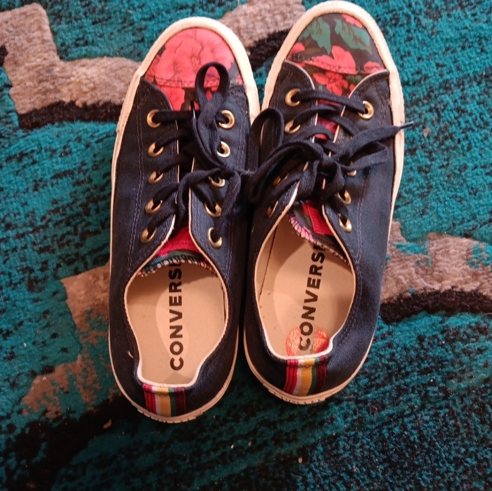 CONVERSE ALL STAR Skate VALENTINE ROSES Black Sneaker Athletic Shoes Sz 6 - Picture 4 of 4